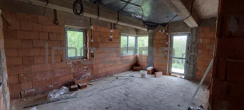 Trei camere, apartament 3 cam., 2 bai, 2 balc., bloc nou, finisat la cheie, centrala termica