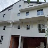 Trei camere, apartament 3 cam., 2 bai, 2 balc., bloc nou, finisat la cheie, centrala termica